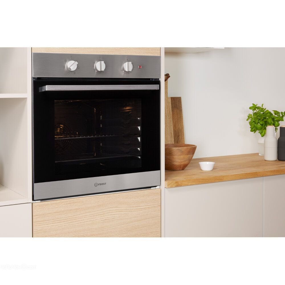 Электрический духовой шкаф indesit ifw 6530 bl